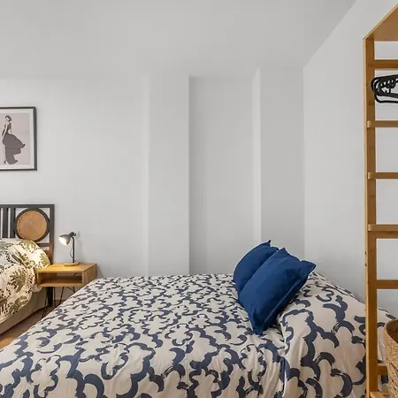 Daire Serene Urban Retreat With Ac And Wifi Alicante