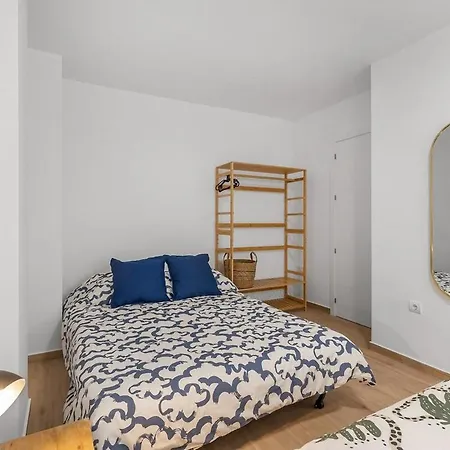 Serene Urban Retreat With Ac And Wifi Daire Alicante