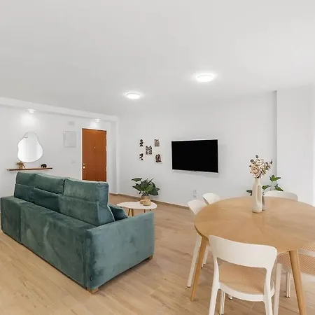 Apartment Serene Urban Retreat With Ac And Wifi