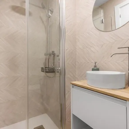 Serene Urban Retreat With Ac And Wifi Alicante