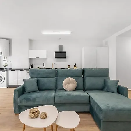 Apartment Serene Urban Retreat With Ac And Wifi