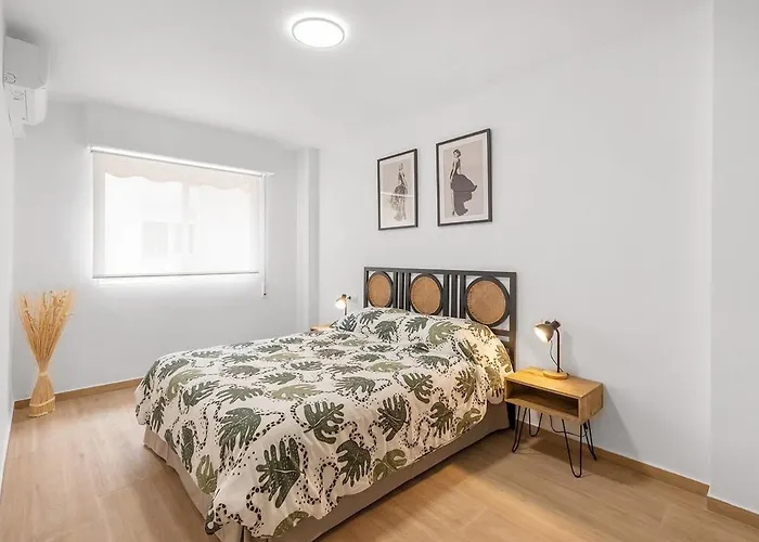 Serene Urban Retreat With Ac And Wifi * Alicante